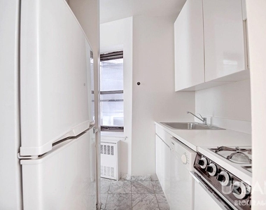 35 Grove Street - Photo Thumbnail 1