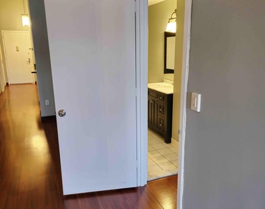 80 Bay Street - Photo Thumbnail 12