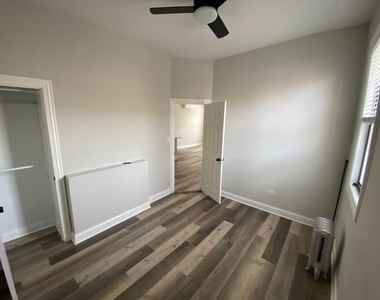 2658 W Huron St - Photo Thumbnail 7