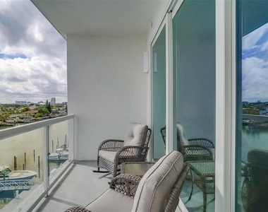 415 Island Way - Photo Thumbnail 16