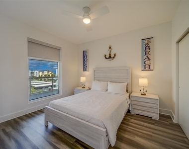 415 Island Way - Photo Thumbnail 28