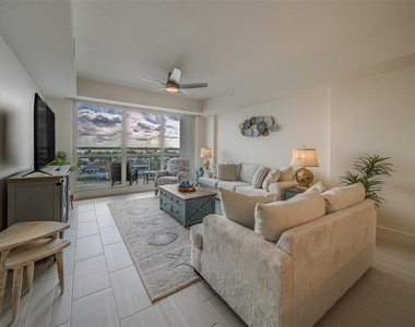 415 Island Way - Photo Thumbnail 11
