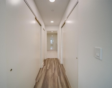 415 Island Way - Photo Thumbnail 25