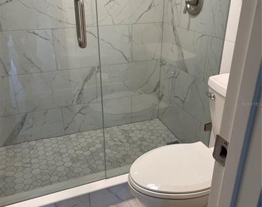 6177 Sun Boulevard - Photo Thumbnail 5