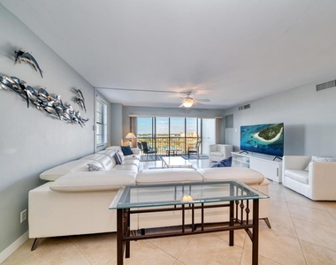 10355 Paradise Boulevard - Photo Thumbnail 8