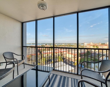 10355 Paradise Boulevard - Photo Thumbnail 6