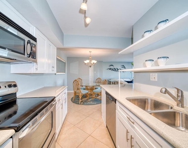 10355 Paradise Boulevard - Photo Thumbnail 14