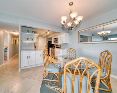 10355 Paradise Boulevard - Photo Thumbnail 10