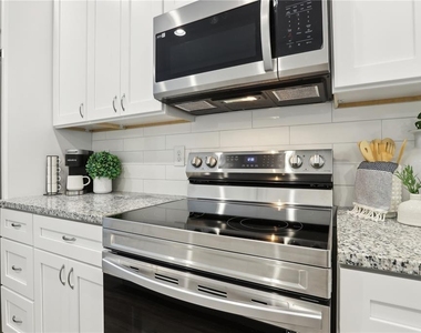 7616 Washington Street - Photo Thumbnail 9