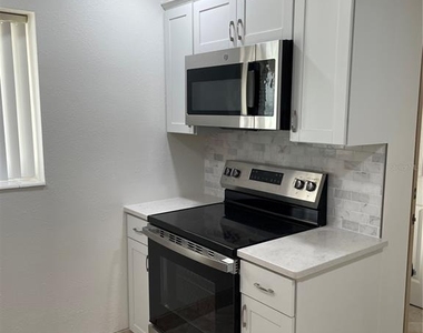 845 S Gulfview Boulevard - Photo Thumbnail 4