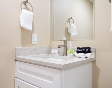 440 S Gulfview Boulevard - Photo Thumbnail 32