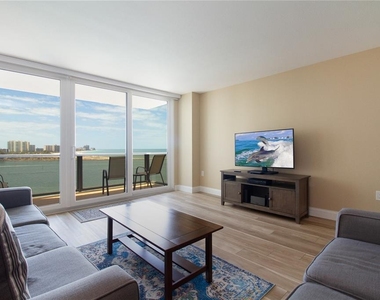 440 S Gulfview Boulevard - Photo Thumbnail 16