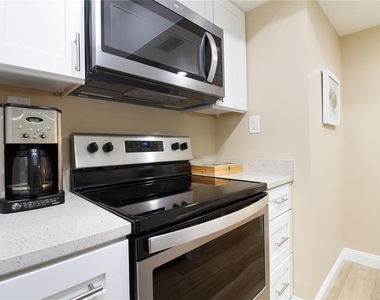440 S Gulfview Boulevard - Photo Thumbnail 14