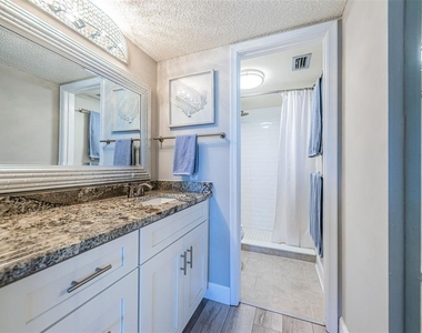 6361 Bahia Del Mar Boulevard - Photo Thumbnail 11