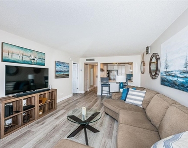 6361 Bahia Del Mar Boulevard - Photo Thumbnail 6