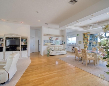 131 Sands Point Drive - Photo Thumbnail 6