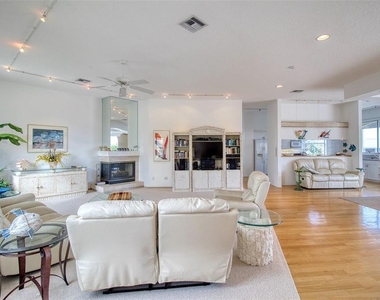 131 Sands Point Drive - Photo Thumbnail 4