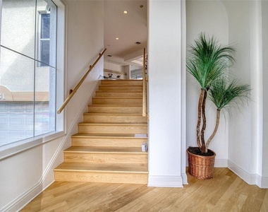 131 Sands Point Drive - Photo Thumbnail 1