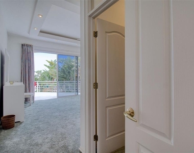 131 Sands Point Drive - Photo Thumbnail 27