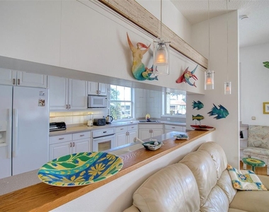 131 Sands Point Drive - Photo Thumbnail 8