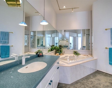 131 Sands Point Drive - Photo Thumbnail 35