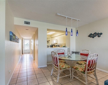 5901 Bahia Del Mar Circle - Photo Thumbnail 7