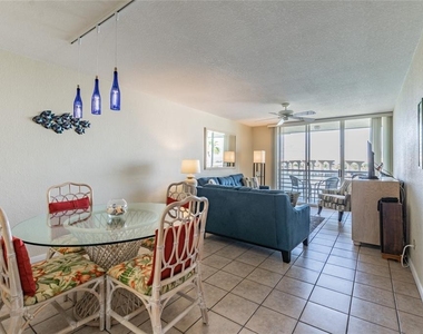 5901 Bahia Del Mar Circle - Photo Thumbnail 8