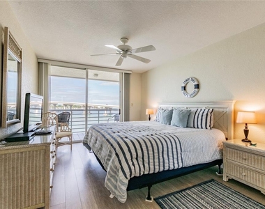5901 Bahia Del Mar Circle - Photo Thumbnail 14
