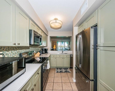 5901 Bahia Del Mar Circle - Photo Thumbnail 5