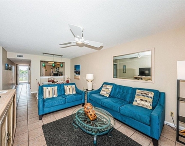 5901 Bahia Del Mar Circle - Photo Thumbnail 12