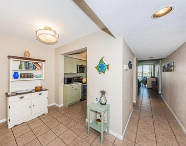 5901 Bahia Del Mar Circle - Photo Thumbnail 6