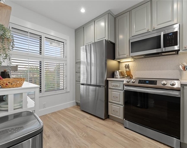6287 Bahia Del Mar Circle - Photo Thumbnail 7