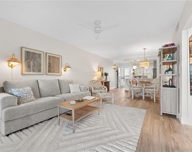 6287 Bahia Del Mar Circle - Photo Thumbnail 16