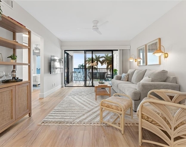 6287 Bahia Del Mar Circle - Photo Thumbnail 15