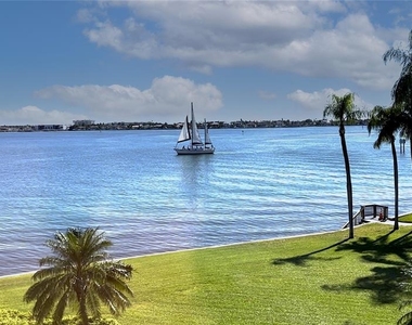 6287 Bahia Del Mar Circle - Photo Thumbnail 3