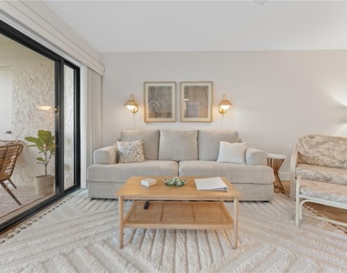 6287 Bahia Del Mar Circle - Photo Thumbnail 17