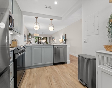 6287 Bahia Del Mar Circle - Photo Thumbnail 8