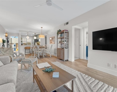 6287 Bahia Del Mar Circle - Photo Thumbnail 19