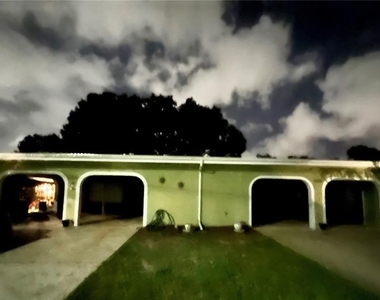 1406 N Saturn Avenue - Photo Thumbnail 21