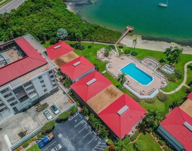 6365 Bahia Del Mar Boulevard - Photo Thumbnail 18