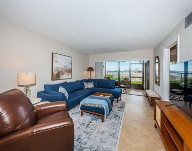 6365 Bahia Del Mar Boulevard - Photo Thumbnail 7