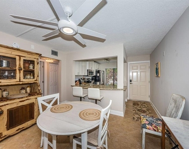 6365 Bahia Del Mar Boulevard - Photo Thumbnail 2