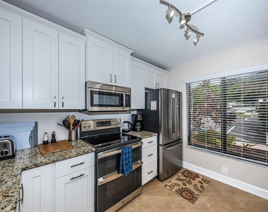 6365 Bahia Del Mar Boulevard - Photo Thumbnail 6