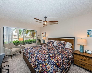 6365 Bahia Del Mar Boulevard - Photo Thumbnail 12
