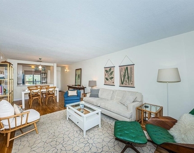 6295 Bahia Del Mar Circle - Photo Thumbnail 6