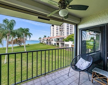 6295 Bahia Del Mar Circle - Photo Thumbnail 12