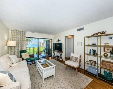6295 Bahia Del Mar Circle - Photo Thumbnail 5