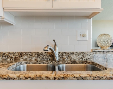 6322 Palma Del Mar Boulevard S - Photo Thumbnail 7