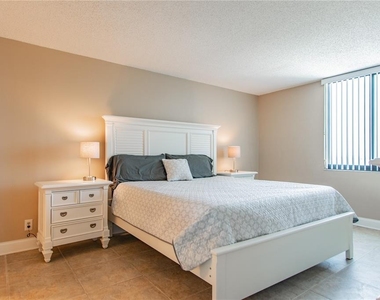 6322 Palma Del Mar Boulevard S - Photo Thumbnail 14