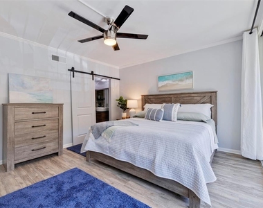 5396 Gulf Boulevard - Photo Thumbnail 17